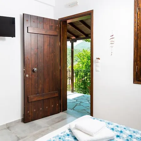 Avli Apartment *